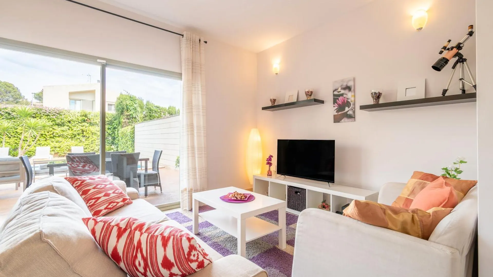 Astur - Moderno Chalet Con Piscina Puigderrós 0*,  スペイン